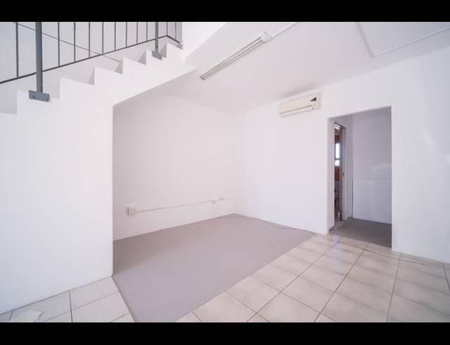 105M² OFFICE TO LET IN BALLITO DISTRICT